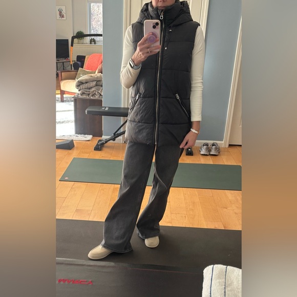 Zara Black Quilted Vest with Hood - Picture 10 of 14